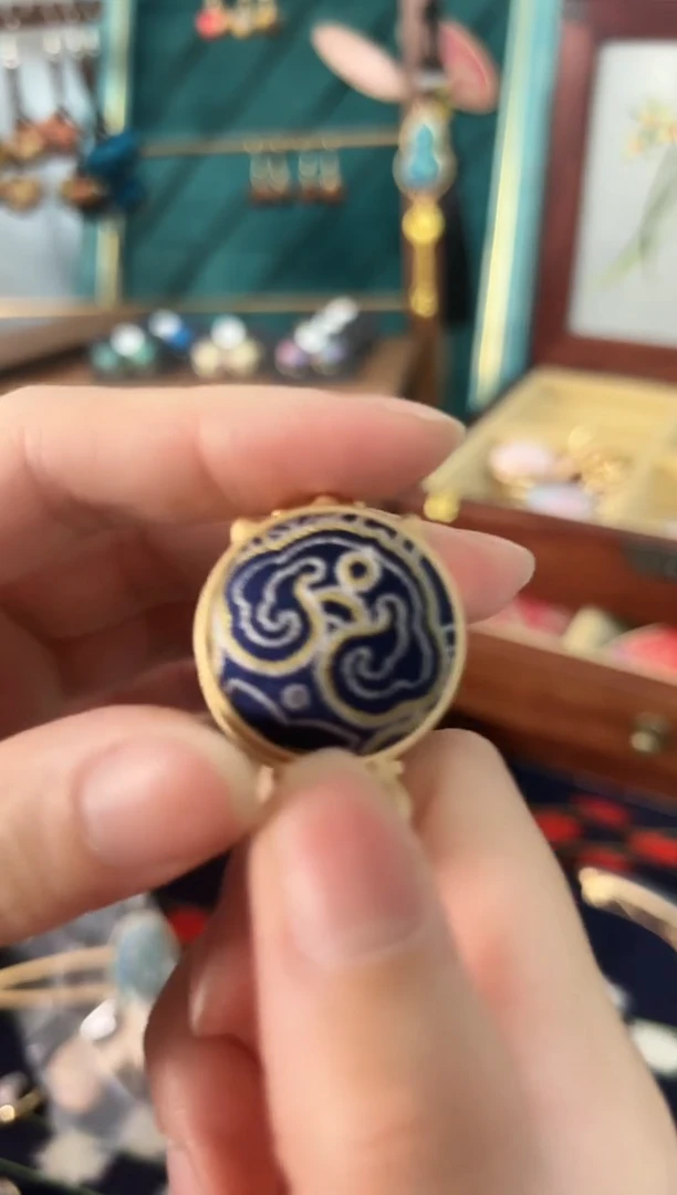 【闪购商品】【年后预售】蓝金迷你抓夹随机花位一个