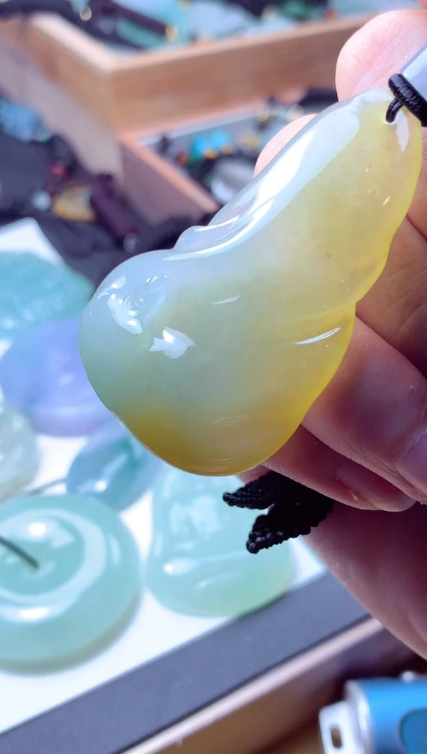 颈饰未镶嵌翡翠天然A货翡翠