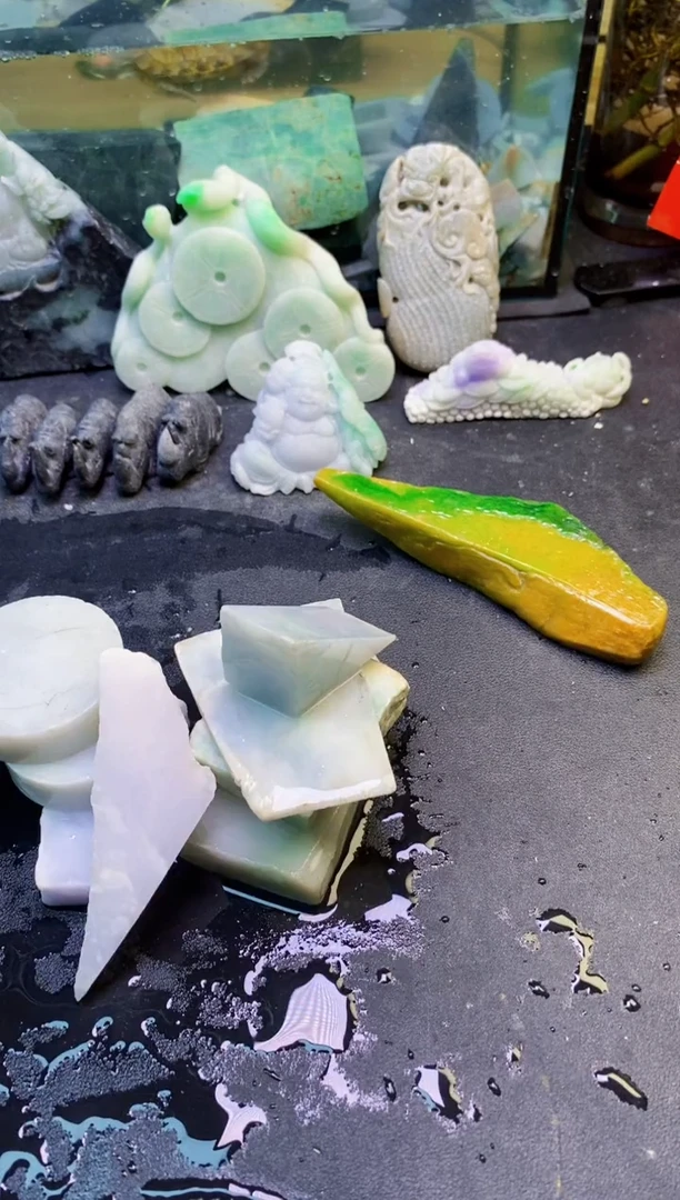 翡翠挂件未镶嵌天然翡翠011