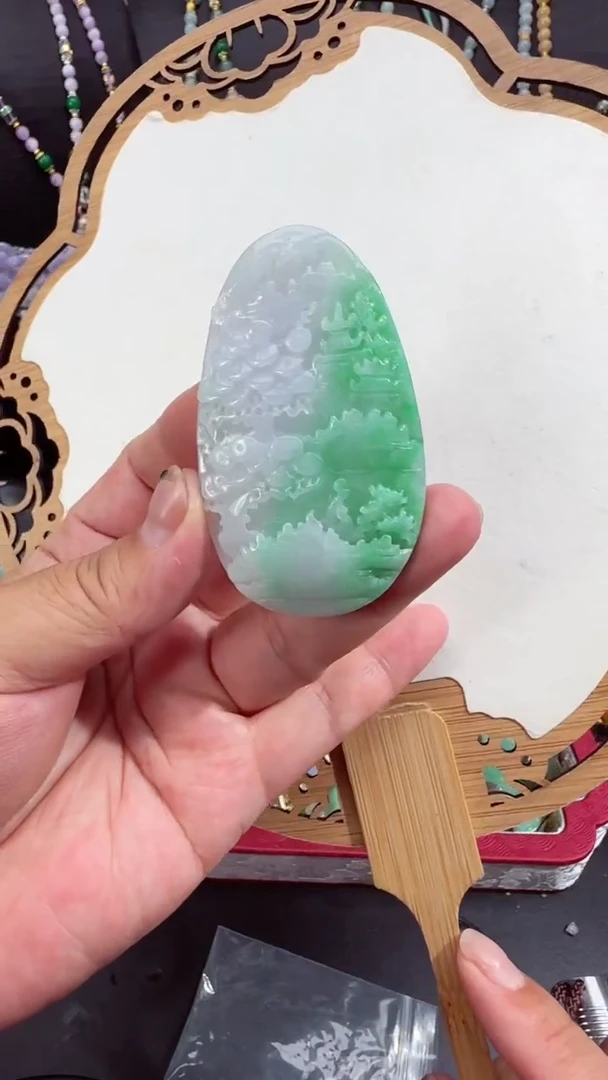 翡翠未镶嵌颈饰吊坠