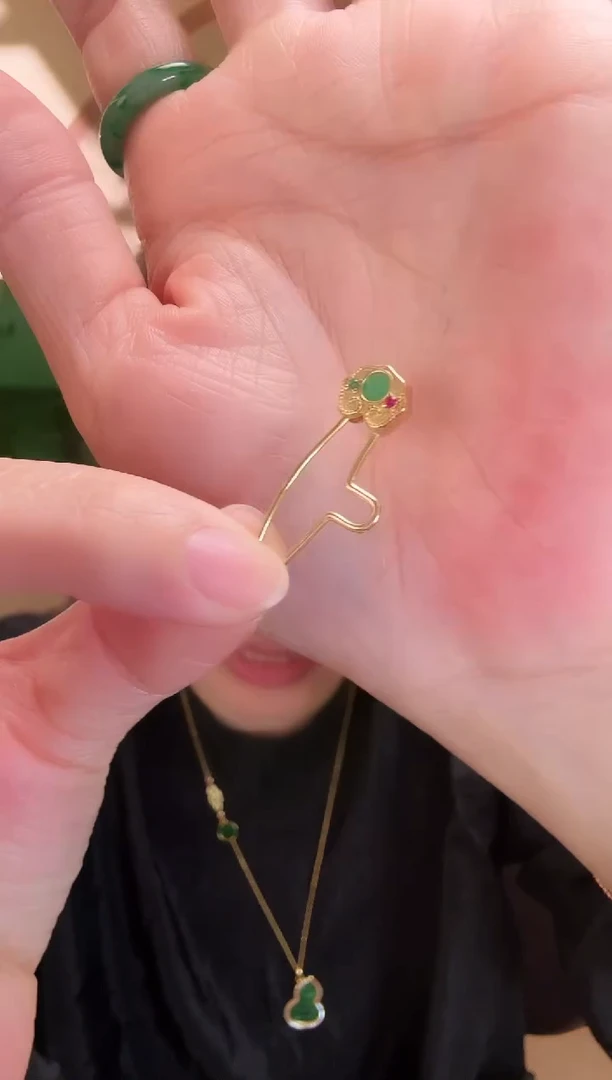 颈饰银S925镶嵌翡翠吊坠