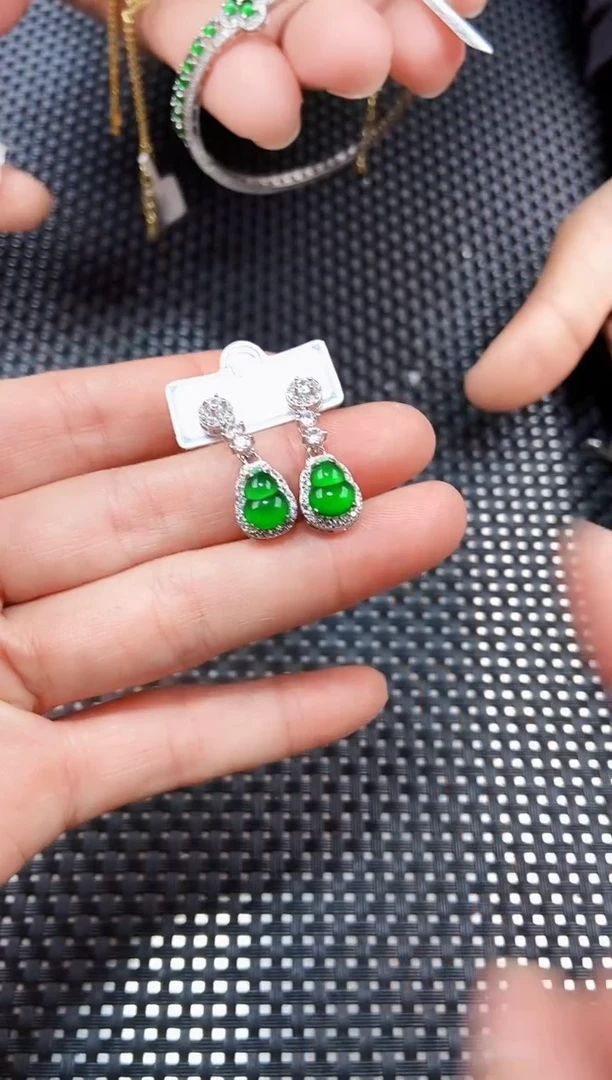 【闪购商品】翡翠耳饰未镶嵌111111111