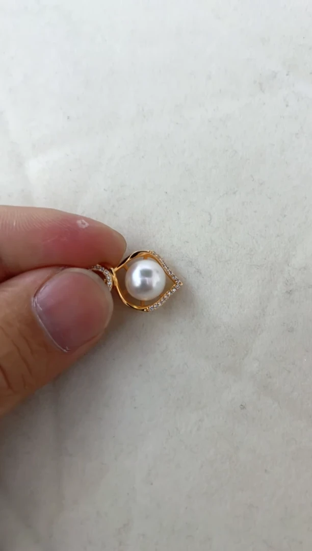 【闪购商品】海水珍珠颈饰银S925镶嵌吊坠