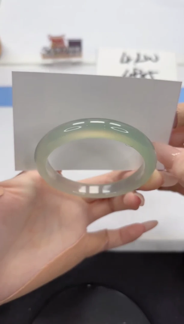 【闪购商品】石英质玉手镯未镶嵌A117-57.2