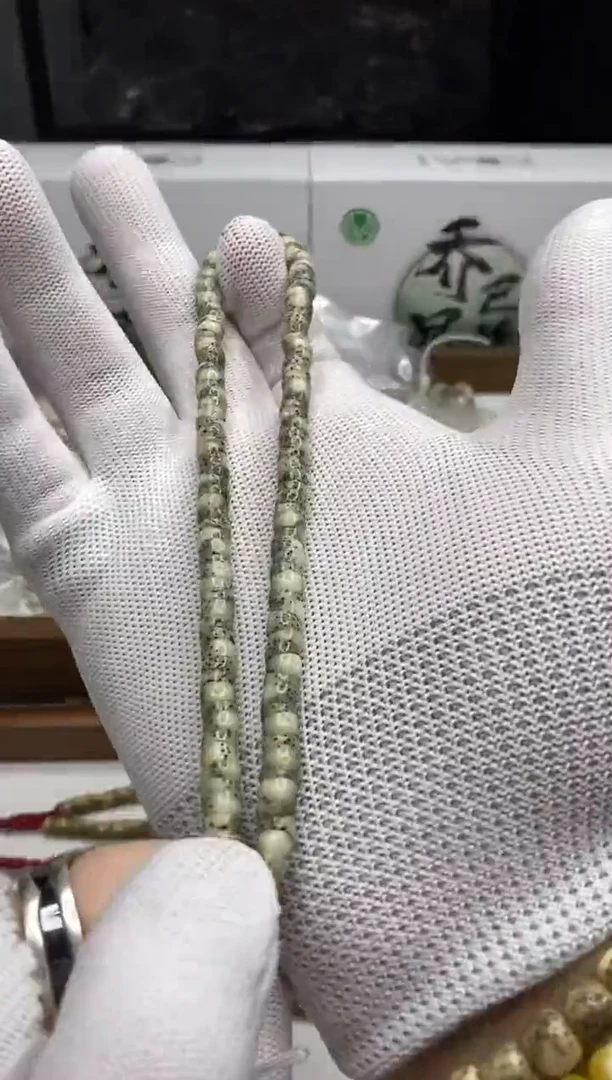 星月菩提手串228 石玉料猪大肠手持6mm