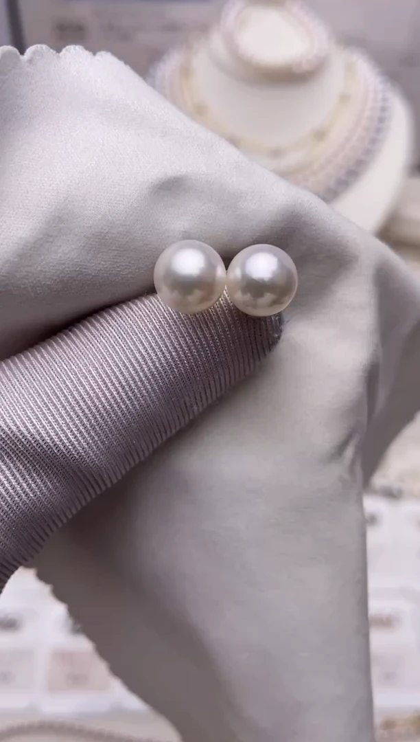 18K金镶嵌耳饰海水珍珠特选福利不退不换8-8.5mm