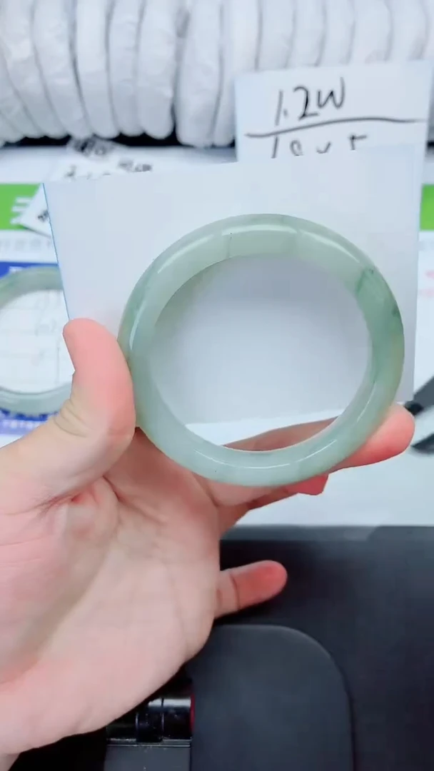 石英质玉手镯未镶嵌136-59.3