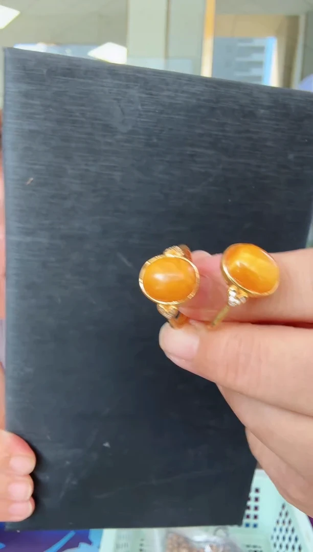 银S925镶嵌蜜蜡戒指多样性发一个瑕疵