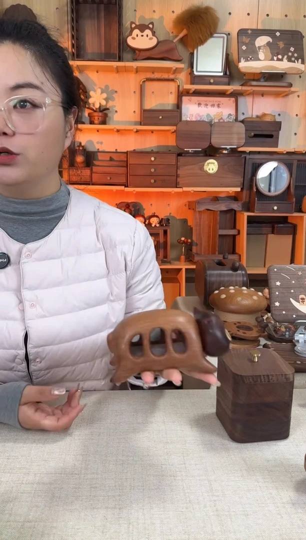 木乌檀木实木龙猫巴士