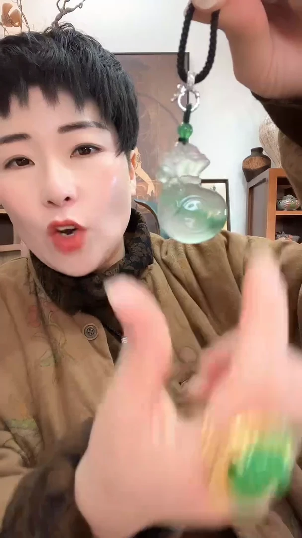 吊坠(赠链)未镶嵌翡翠579