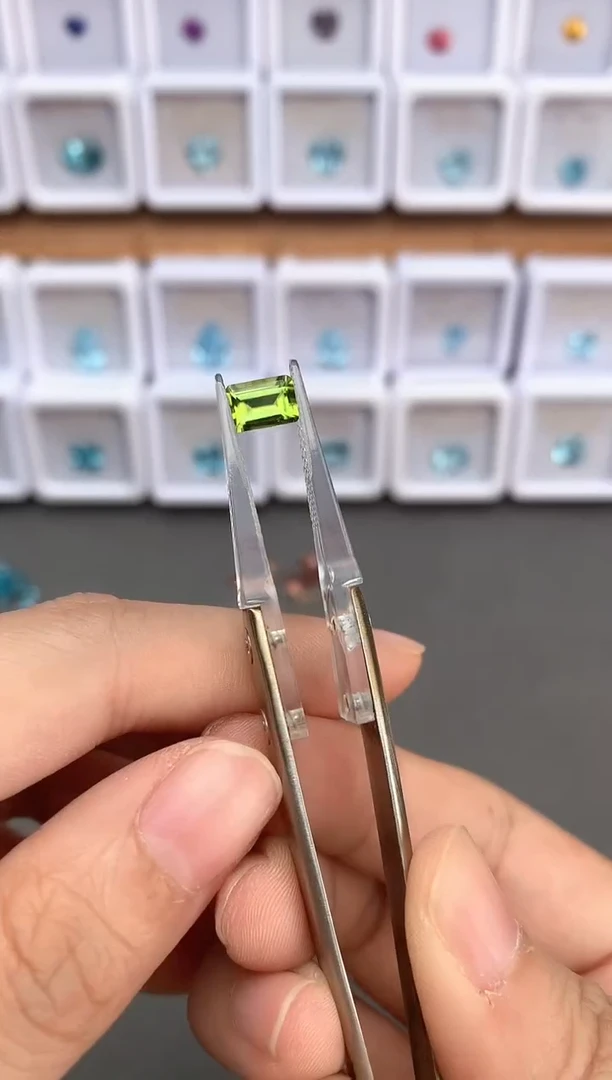 未镶嵌裸石定制橄榄石1.1ct