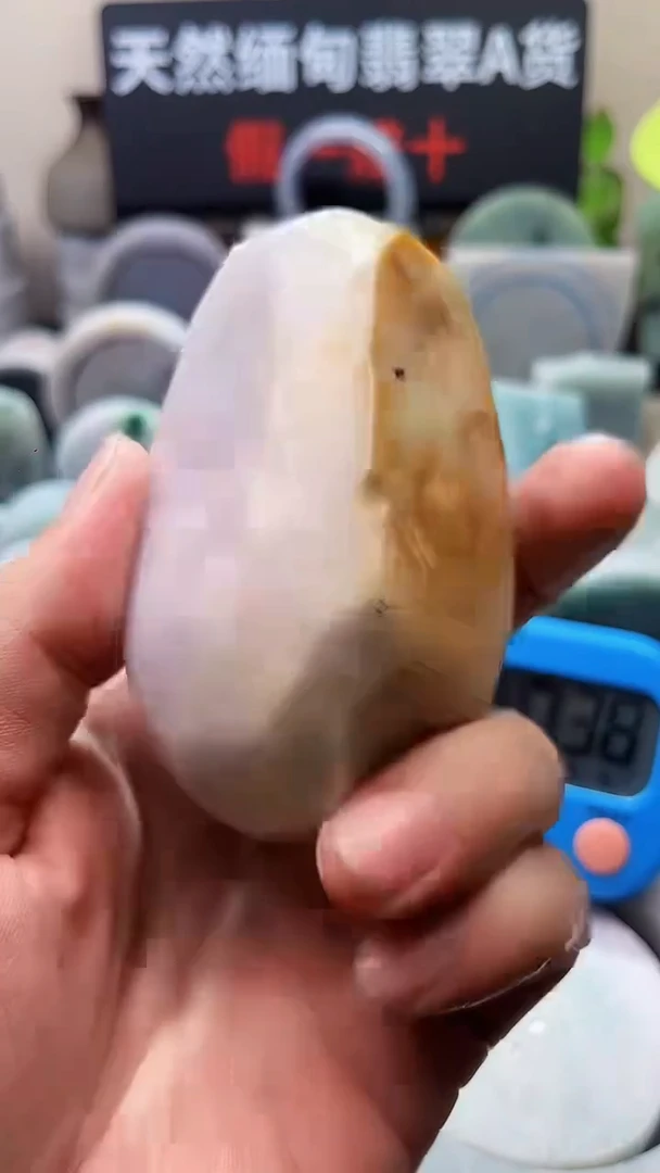 翡翠挂件未镶嵌翡翠