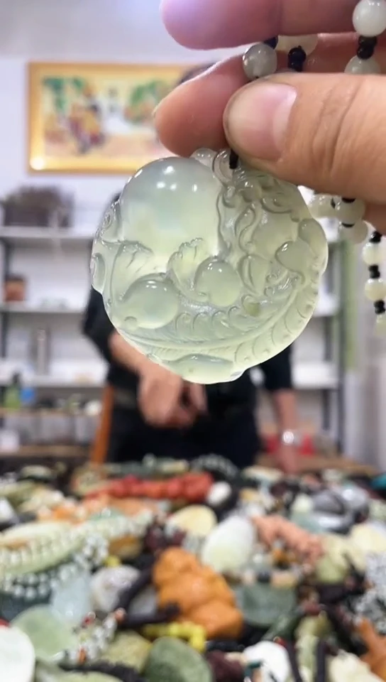 未镶嵌岫玉挂件