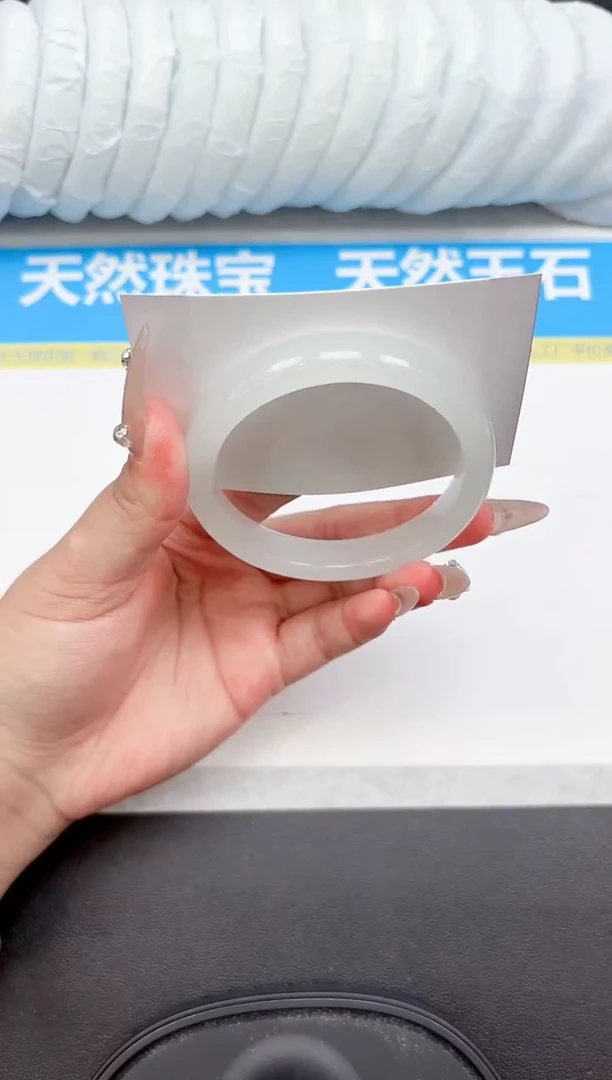 未镶嵌手镯石英质玉A111-56.5