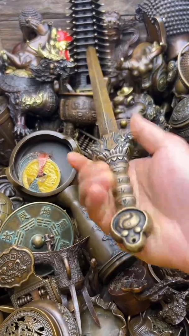 精美铜器，点击下单