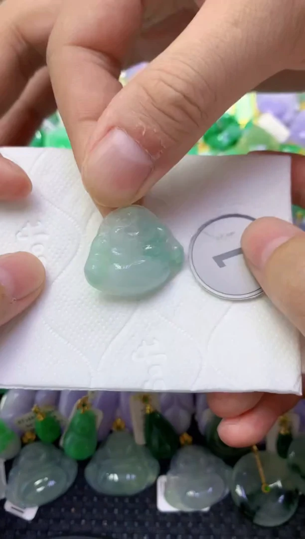 颈饰未镶嵌翡翠天然缅甸翡翠A货