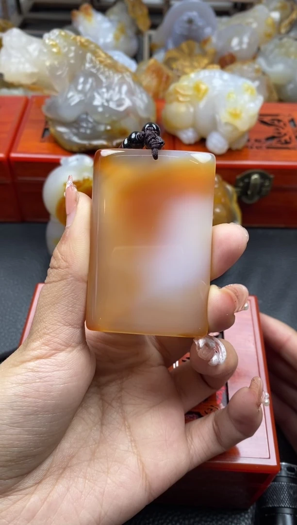 【闪购商品】玛瑙/玉髓挂件未镶嵌00