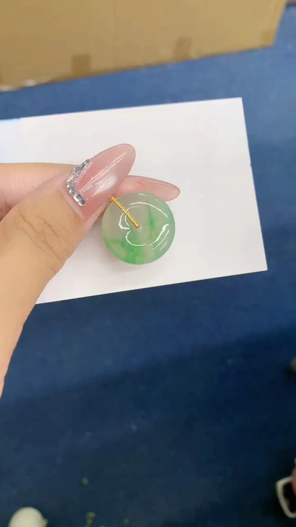 翡翠18K金镶嵌吊坠(不含链)1