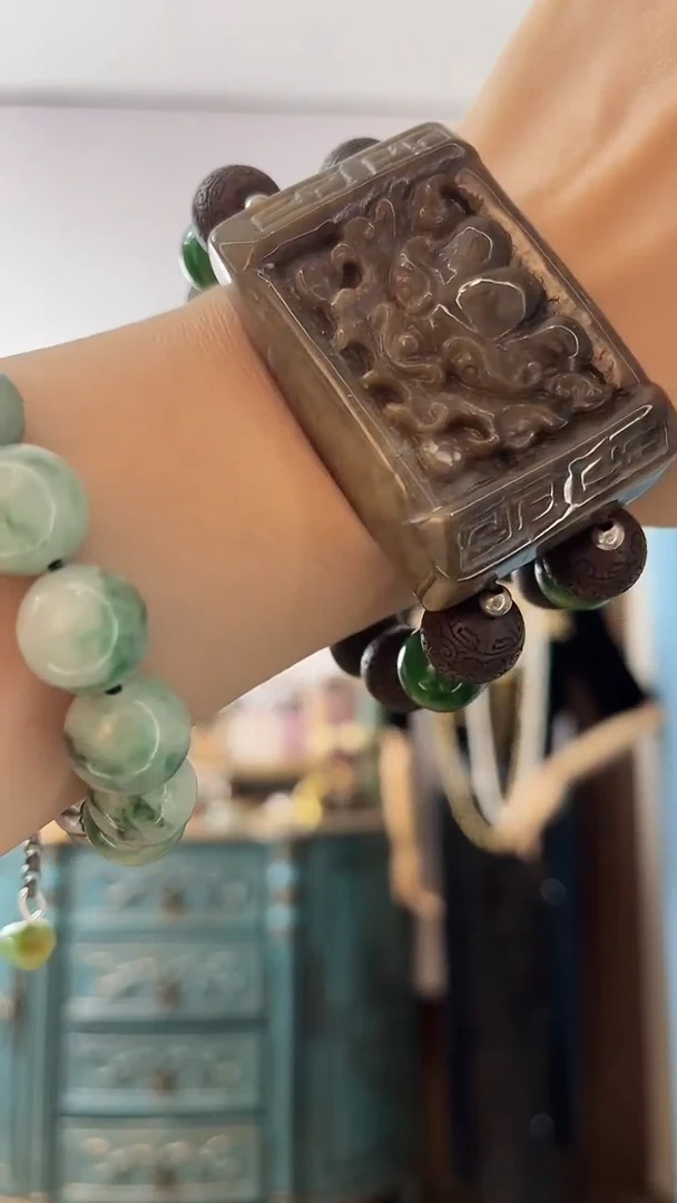 颈饰未镶嵌翡翠@**?翡翠092