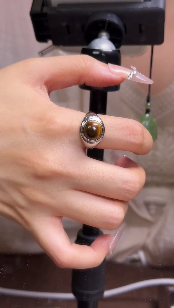 水晶摆件未镶嵌戒指