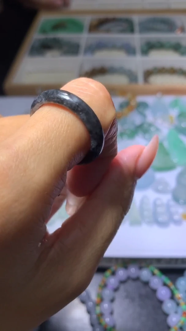 未镶嵌挂件翡翠MXX030484