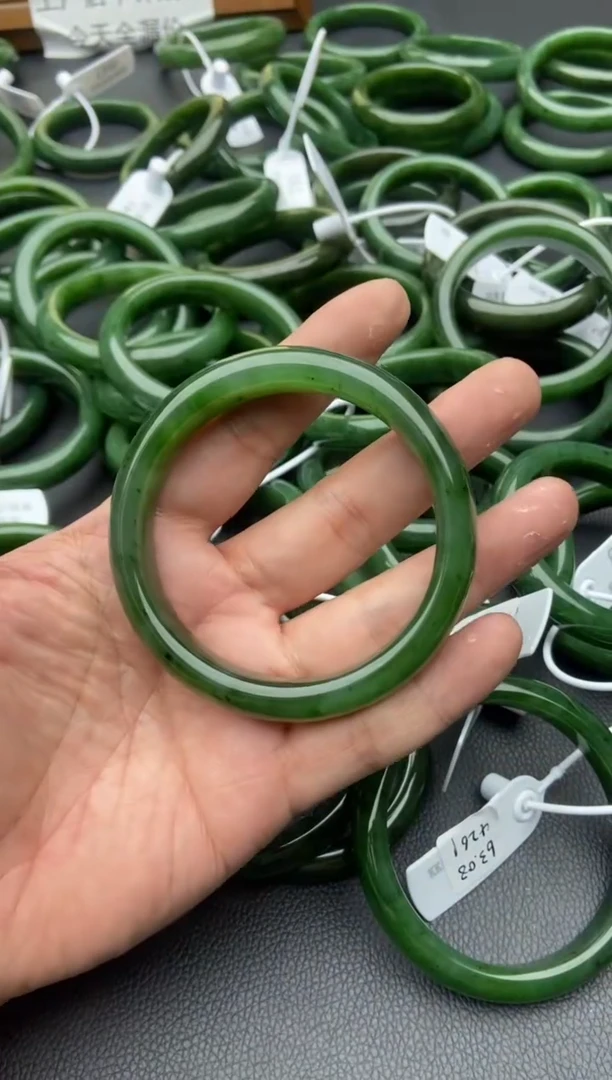 未镶嵌手镯和田玉（碧玉）32-64