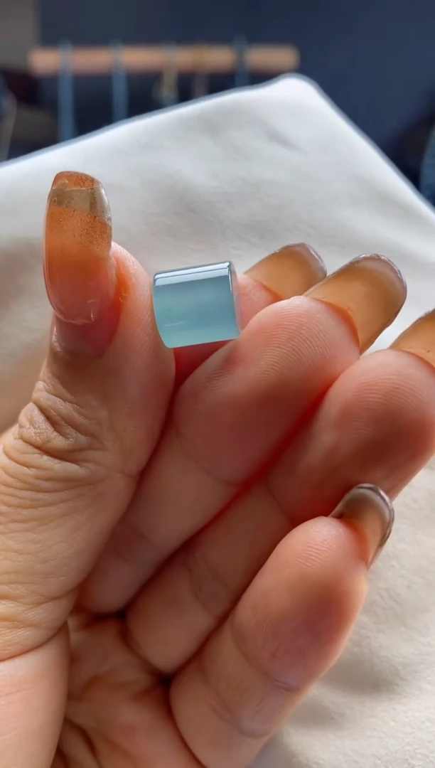 翡翠未镶嵌颈饰0919060631