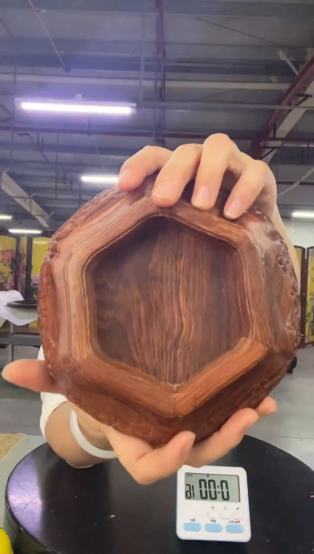 木悠DZ1268-P7MK--160161如意卷草纹烟灰缸（拍）