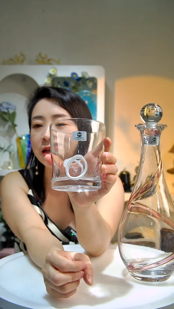高脚款水晶玻璃2只圆纹水杯
