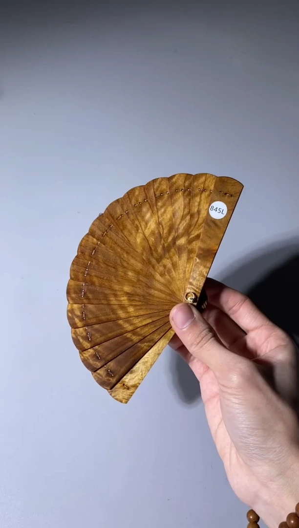 【闪购商品】金丝楠木雕845号10cm金丝楠木小叶桢楠掌中扇
