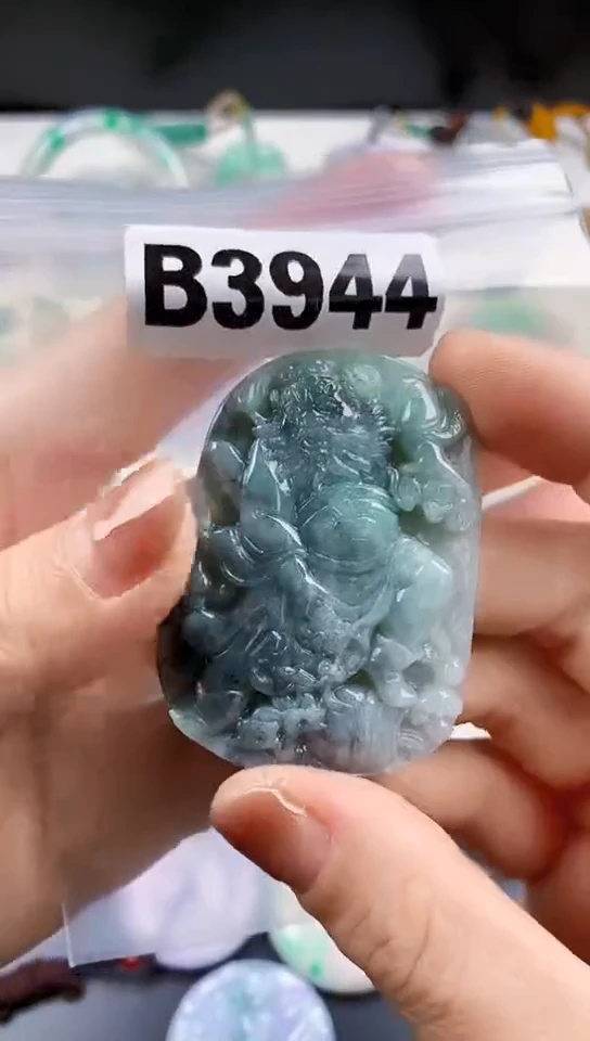 颈饰未镶嵌翡翠天然翡翠吊坠挂件