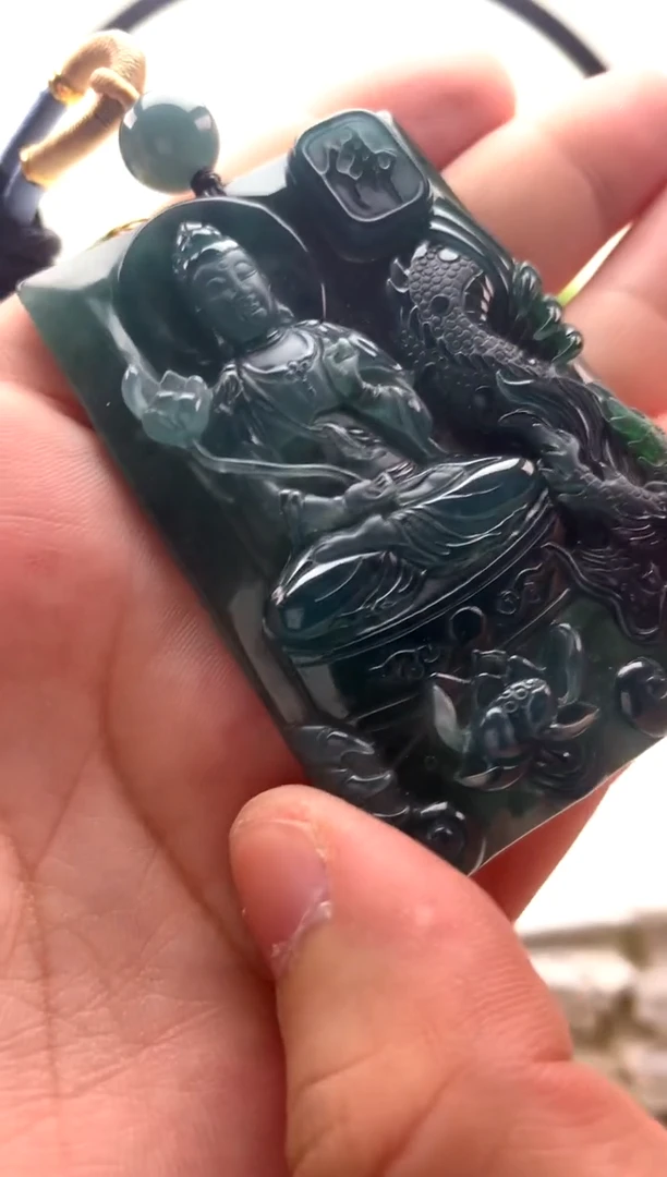 颈饰未镶嵌翡翠大势至