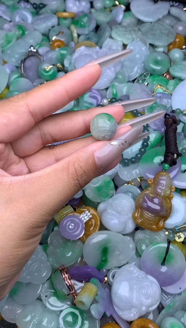 翡翠未镶嵌颈饰天然缅甸翡翠吊坠