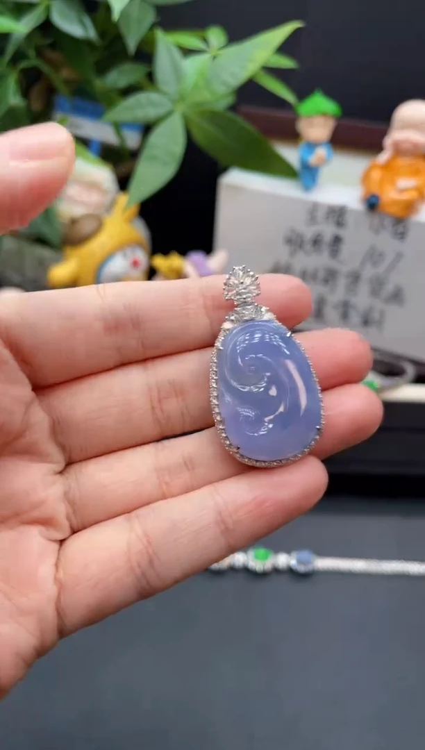 吊坠(不含链)18K金镶嵌翡翠米*儿吊坠