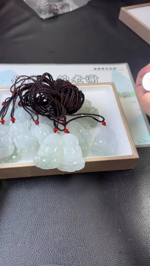 未镶嵌挂件翡翠多样性发一件R703171