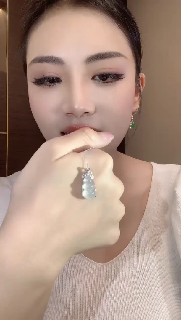 吊坠(不含链)18K金镶嵌翡翠A48