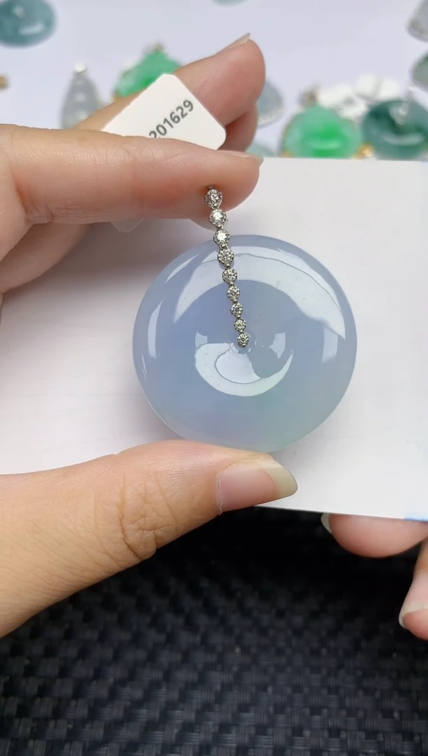 翡翠18K金镶嵌颈饰天然A货翡翠