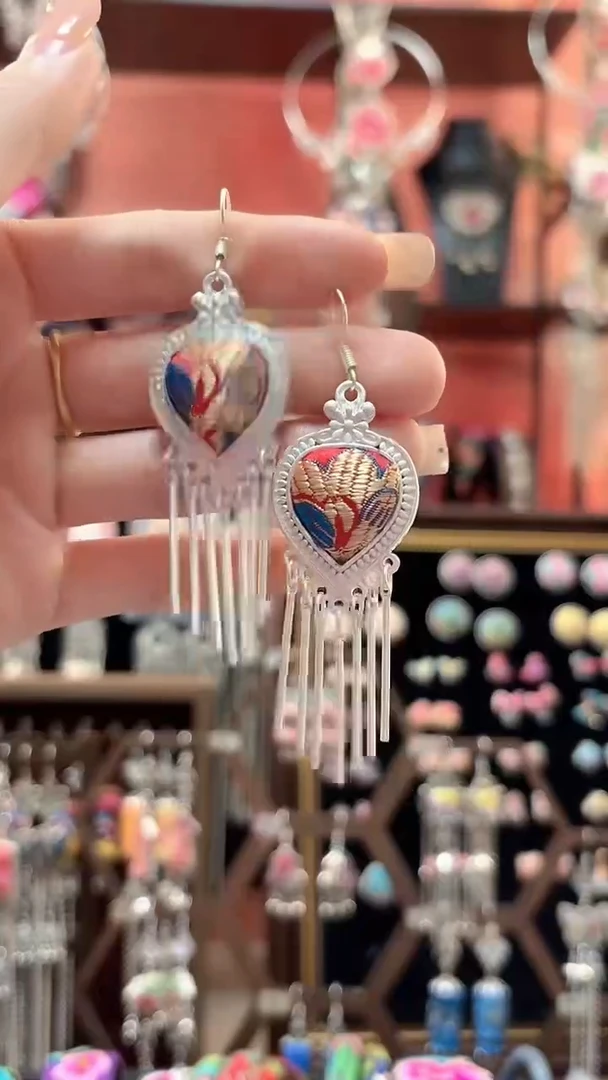 织绣 云织谣民族风精美饰品   177**