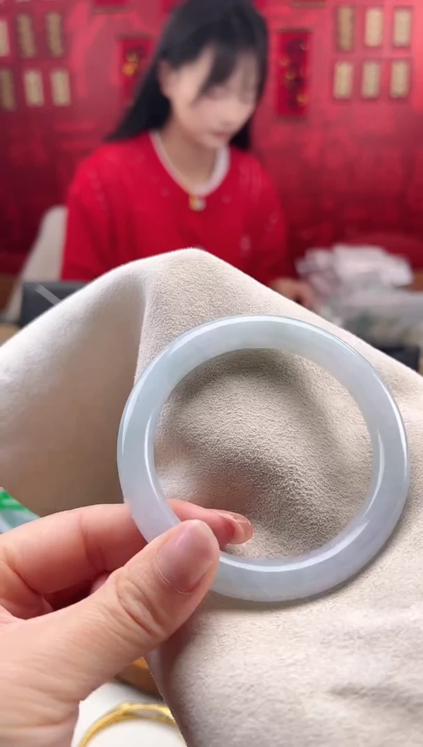 【闪购商品】翡翠手镯未镶嵌手镯