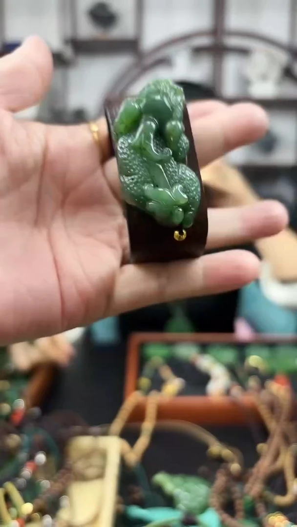 颈饰未镶嵌和田玉手牌