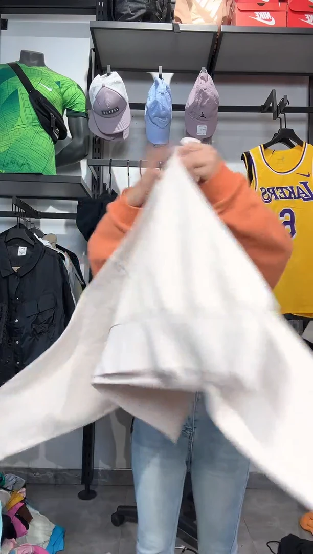 1464    编码 瑕疵款直播间过款为准 尺码 L