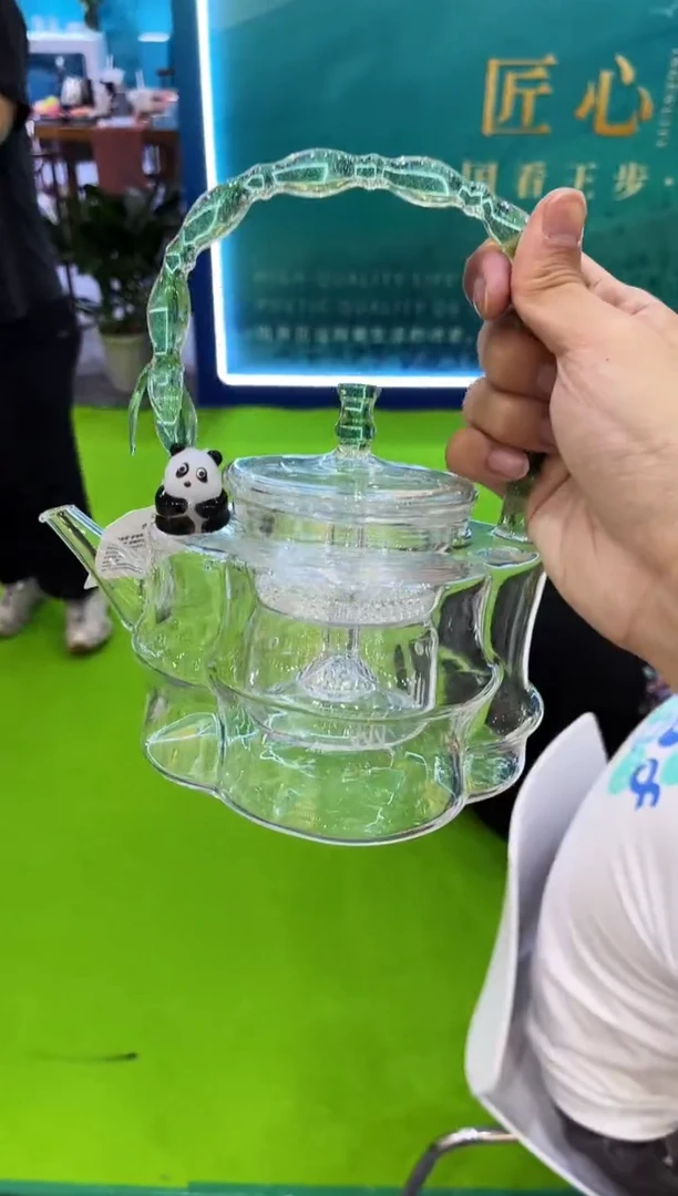 熊有成竹提梁壶晶焱金标