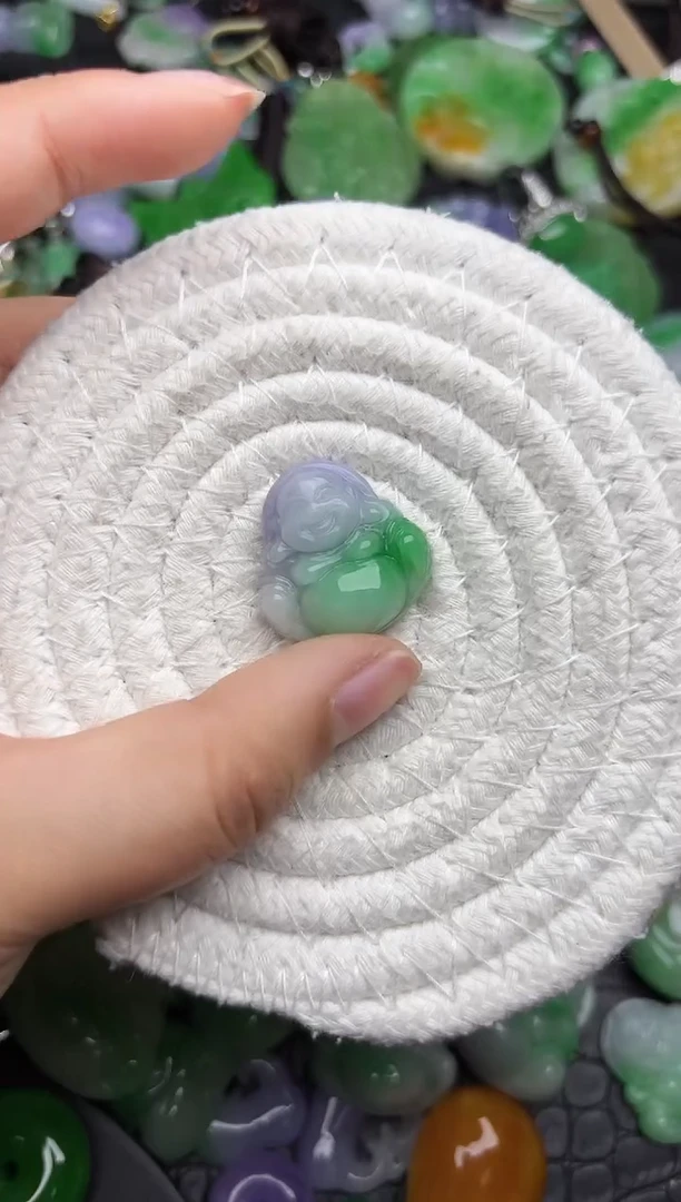 颈饰未镶嵌翡翠缅甸翡翠吊坠