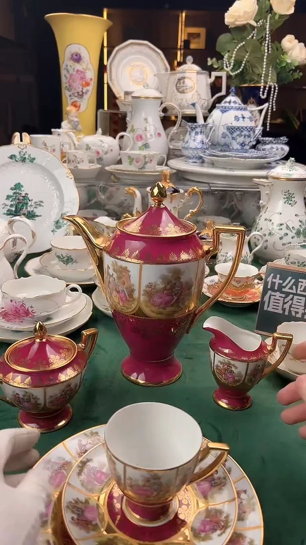 【闪购商品】瓷片华托维也纳风格红玫瑰双人套组