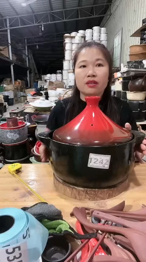 陶1242瑕疵黑锅带盖