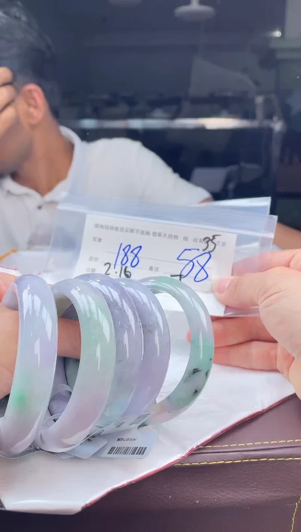【闪购商品】定制翡翠手镯未镶嵌多样性发一件57-58