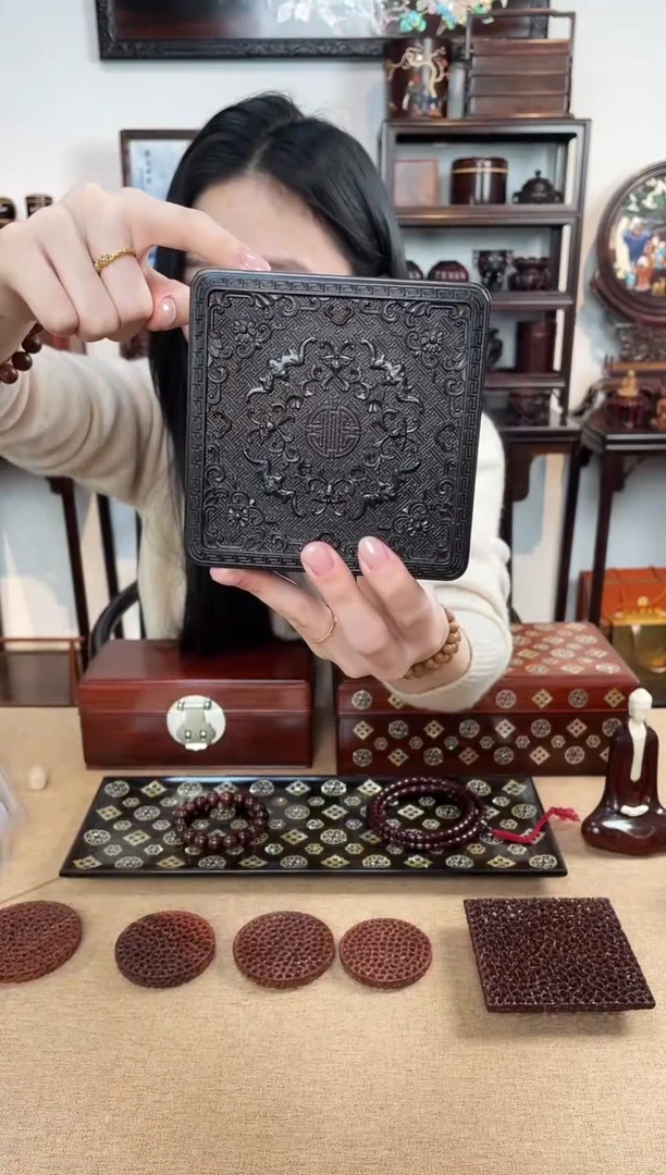 黑酸枝木类成套家具四方盒