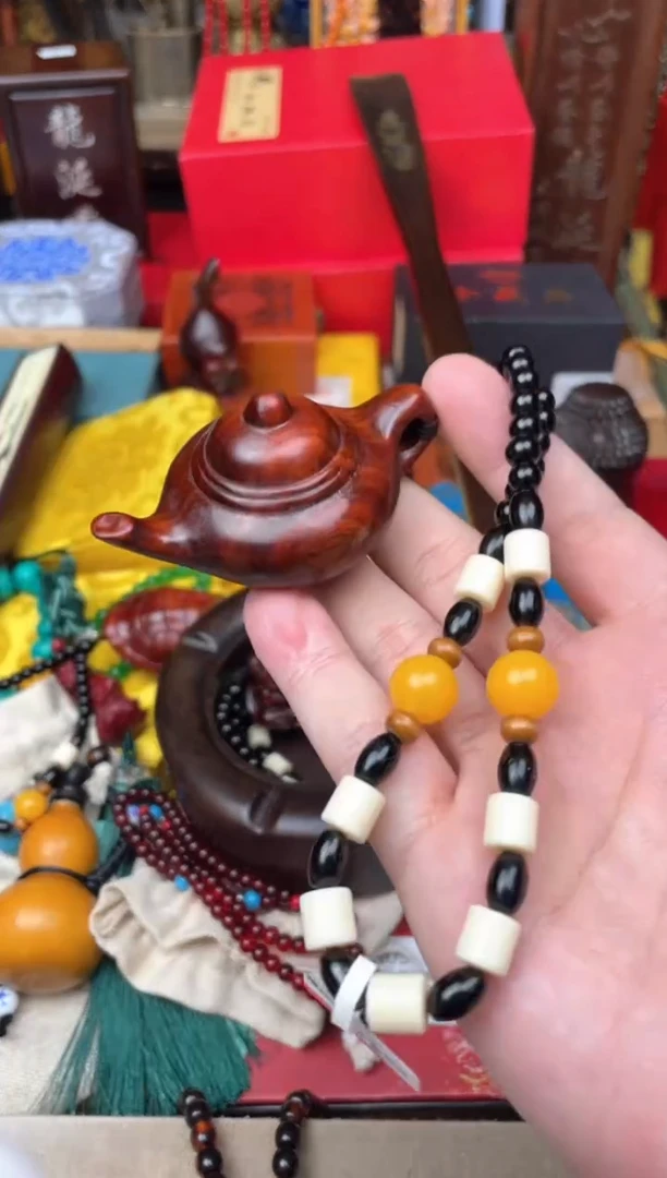 木-------------手把壶