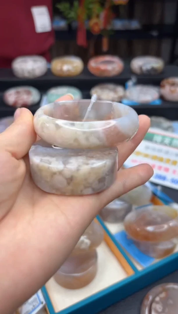 【闪购商品】石英质玉手镯未镶嵌982（53圈赠送镯心）