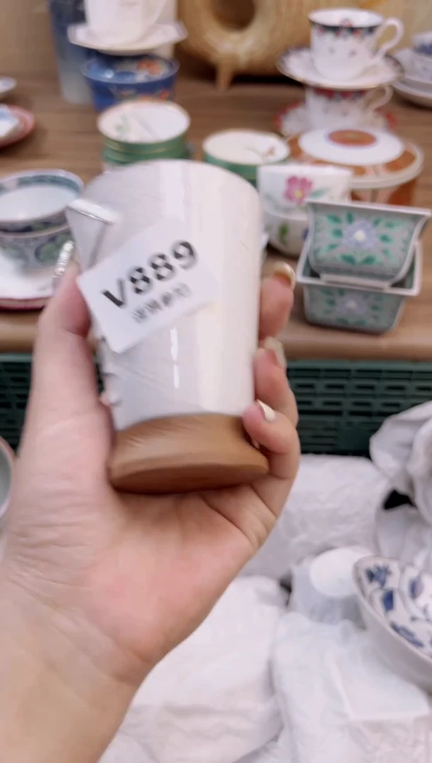 瓷片?**F        889